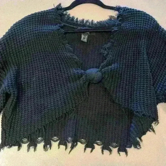 Forever 21 twist knot top sweater - Picture 1 of 9